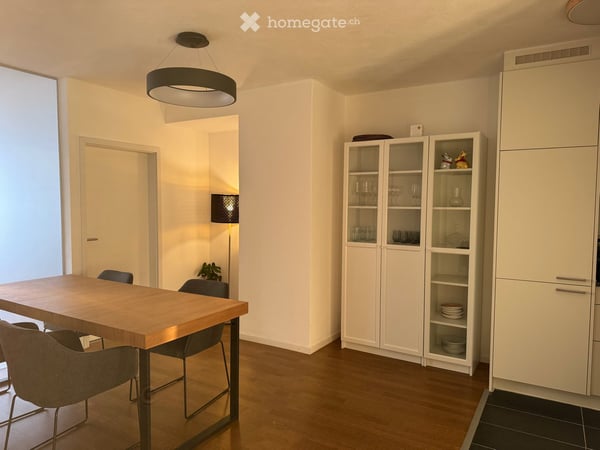 Helle 3.5-Zimmer-Wohnung mit Balkon und schöner Aussicht in Zürich-Witikon,teils mobiliert. 13