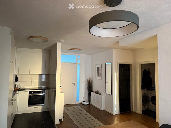 Helle 3.5-Zimmer-Wohnung mit Balkon und schöner Aussicht in Zürich-Witikon,teils mobiliert. 9