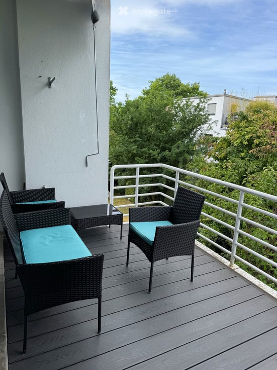 Helle 3.5-Zimmer-Wohnung mit Balkon und schöner Aussicht in Zürich-Witikon,teils mobiliert. 20