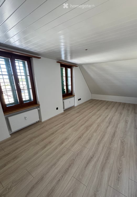 Charmante 2.5-Zimmer-Dachwohnung in Mägenwil 5