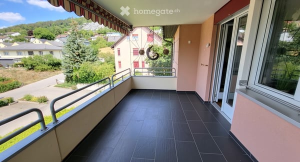 Charmante 4.5-Zimmer-Wohnung mit Balkon und schöner Aussicht in Beringen 15