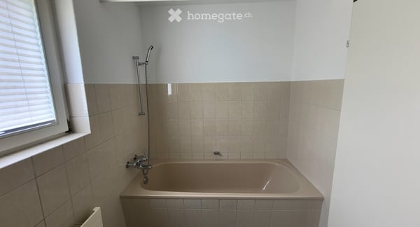 Charmante 4.5-Zimmer-Wohnung mit Balkon und schöner Aussicht in Beringen 11