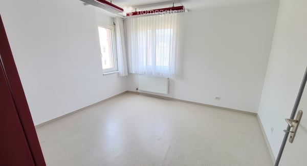 Charmante 4.5-Zimmer-Wohnung mit Balkon und schöner Aussicht in Beringen 9