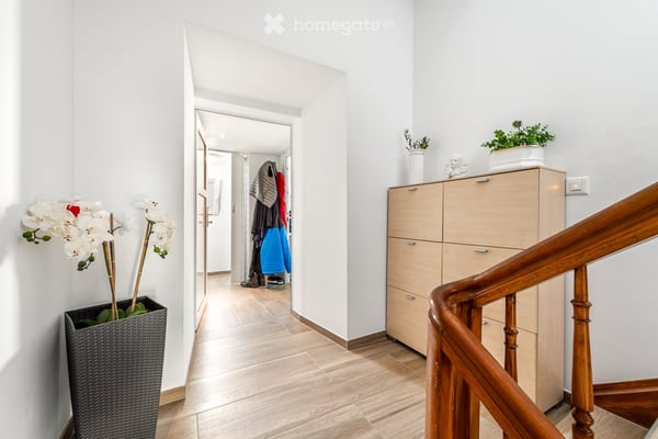 Gepflegte 3.5-Zimmer- und 4.5-Zimmer-Maisonettewohnung an zentraler Lage in Glarus 4