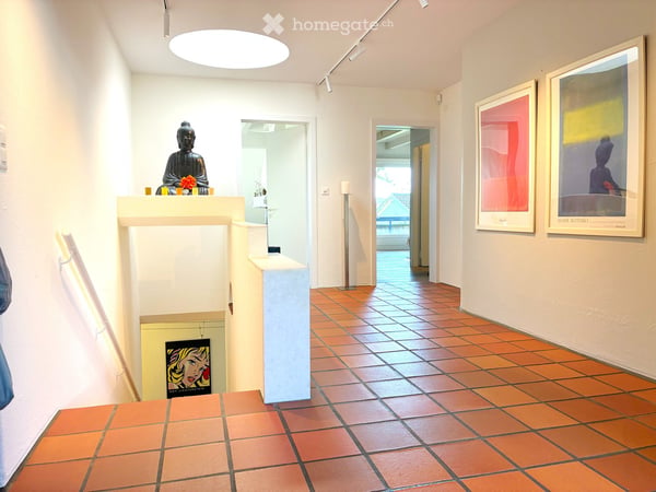 Exklusives Anwesen mit Entwicklungspotenzial an privilegierter Wohnlage in Urdorf 2