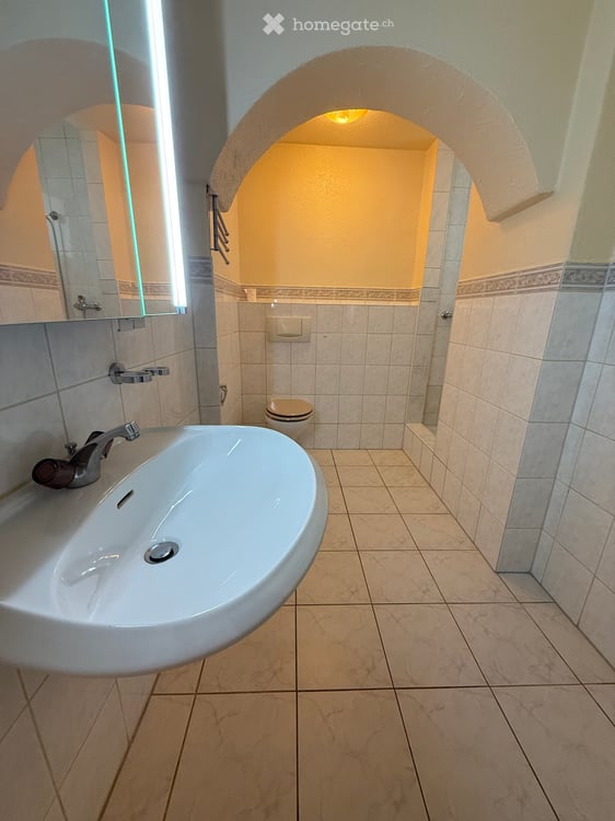 Charmant appartement de 2.5 pièces avec terrasse à Bex 13