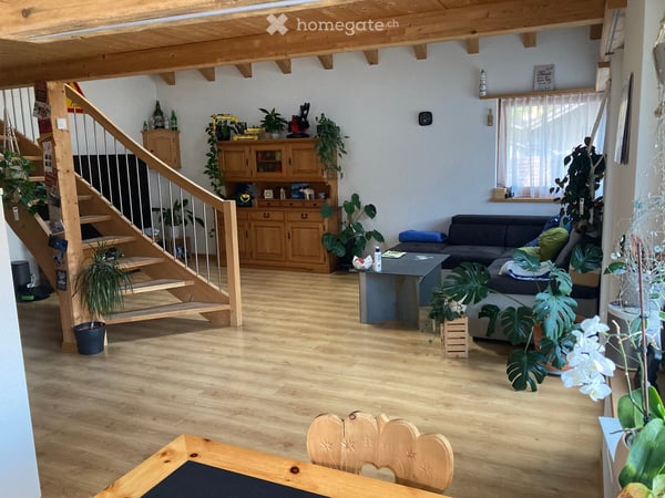 Geräumige 4.5-Zimmer-Maisonettewohnung an zentraler Lage in Schiers / GR 2