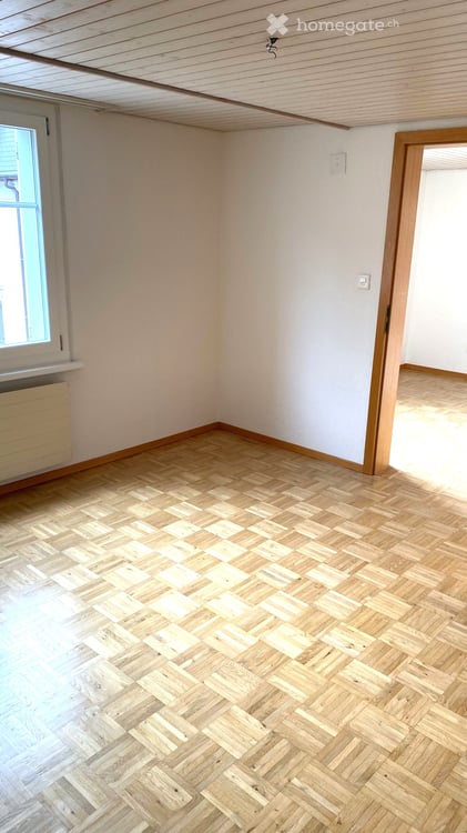 Charmante 2.5-Zimmer-Dachwohnung mit Stadtblick in St. Gallen 8