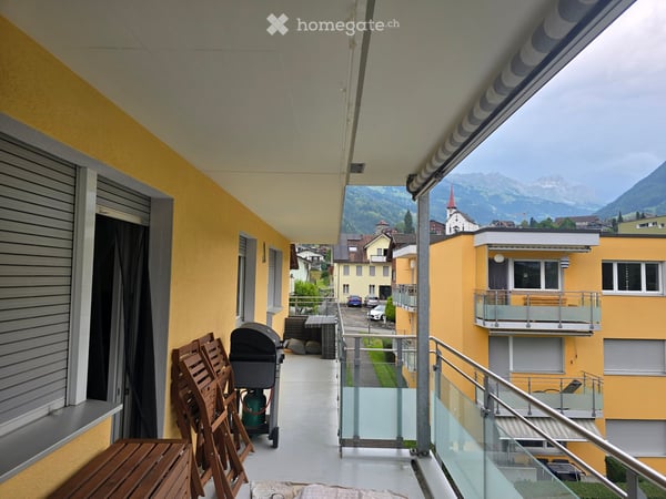 Helle 4.5-Zimmer-Wohnung mit Bergblick und Balkon in Bürglen UR 14