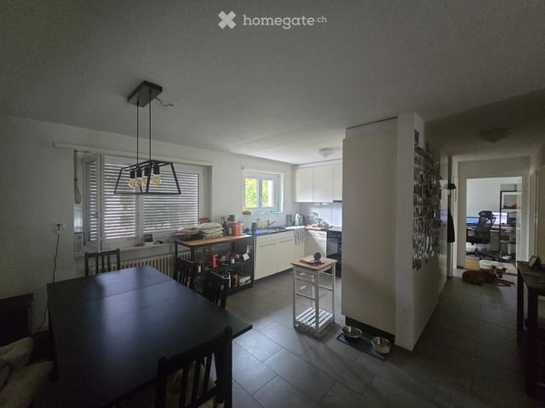 Helle 4.5-Zimmer-Wohnung mit Bergblick und Balkon in Bürglen UR 8