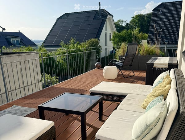 Grosses 7.5-Zimmer-Doppeleinfamilienhaus mit Weitsicht in ruhiger Privatstrasse 11