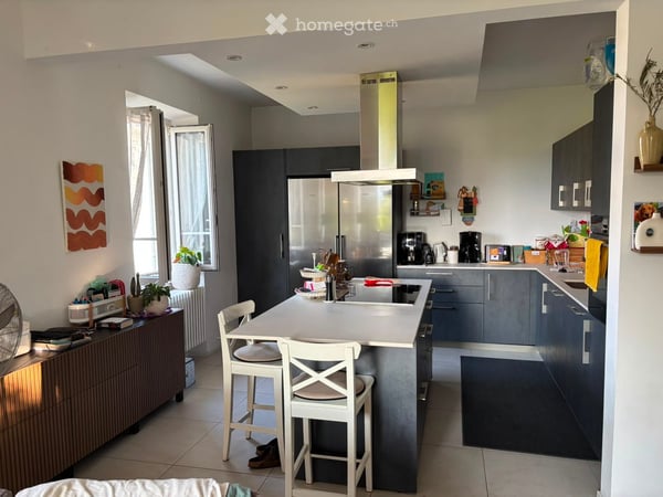 Charming 10-Room Villa for Rent in Castel San Pietro, Ticino 2