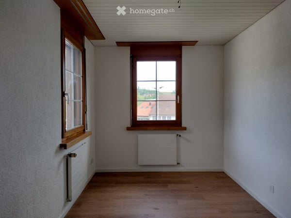 Helle 4.5-Zimmer-Wohnung mit Kamin in Saland – sofort verfügbar! 8