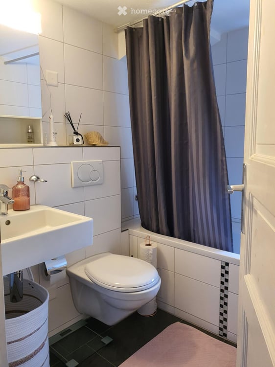 3-Zimmer-Dachwohnung mit Charme in kleinem Mehrfamilienhaus 4