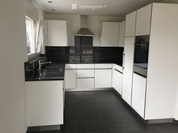 Charmante 4.5-Zimmer-Terrassenwohnung in Schmerikon – Erstklassige Lage in Seenähe 2