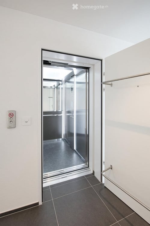 Helle 3.5-Zimmer-Dachwohnung mit Terrasse (135qm) und schöner Aussicht über Matzingen 12