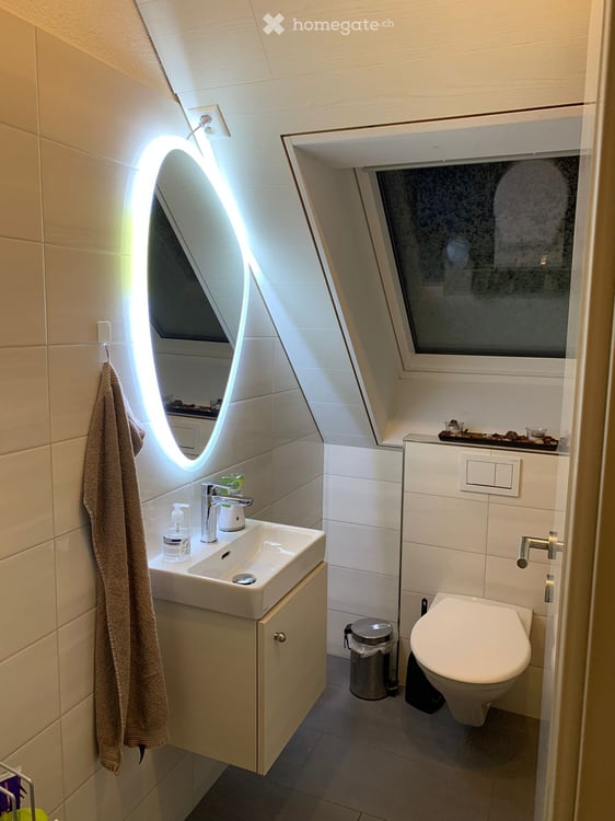 Charmante 4-Zimmer-Dachgeschosswohnung in Kefikon ZH mit sehr schöner Aussicht 13