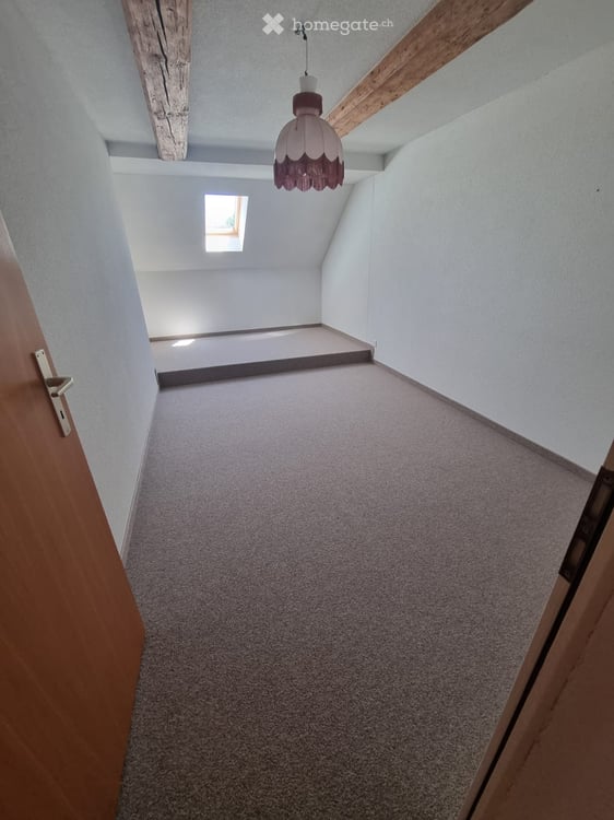 Charmante 5.5-Zimmer-Altbauwohnung in Elgg – frisch renoviert und sofort verfügbar 9