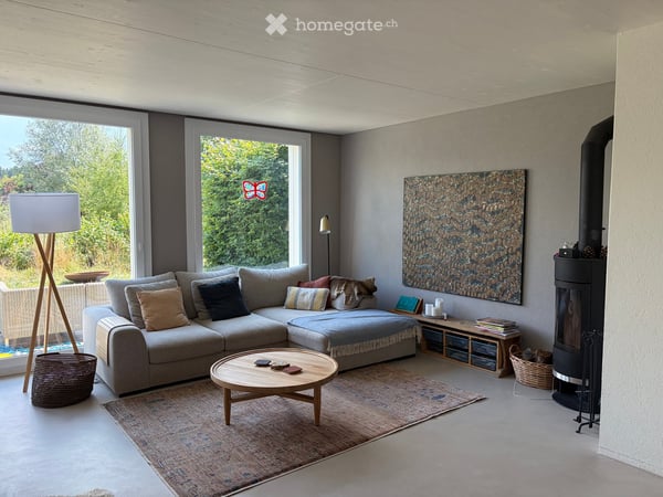 Geräumiges 6.5-Zimmer-Reihenhaus zu vermieten/Spacious 6.5-Room Row House for Rent 6