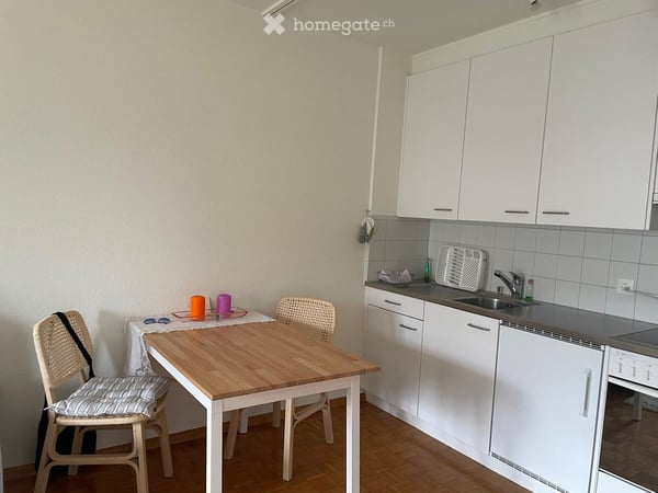 Im Dorfkern, ruhig mit grossem Südbalkon 7
