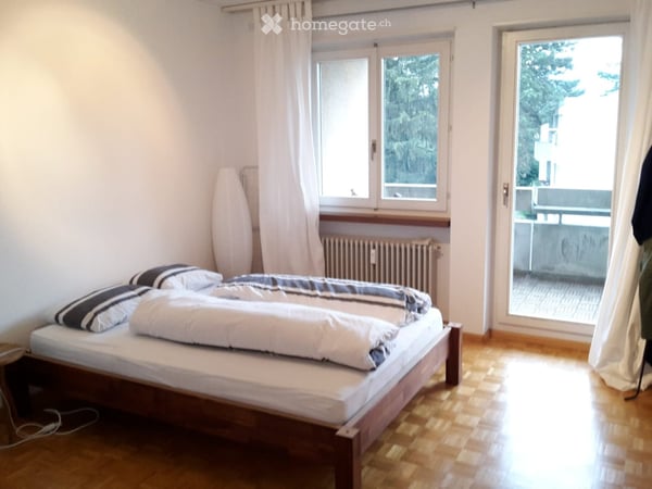 Im Dorfkern, ruhig mit grossem Südbalkon 8