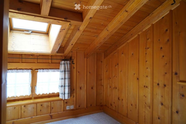 Charmante 3.5-Zimmer-Dachwohnung im Altbau an der Perlstrasse 6 in Schwanden GL 20