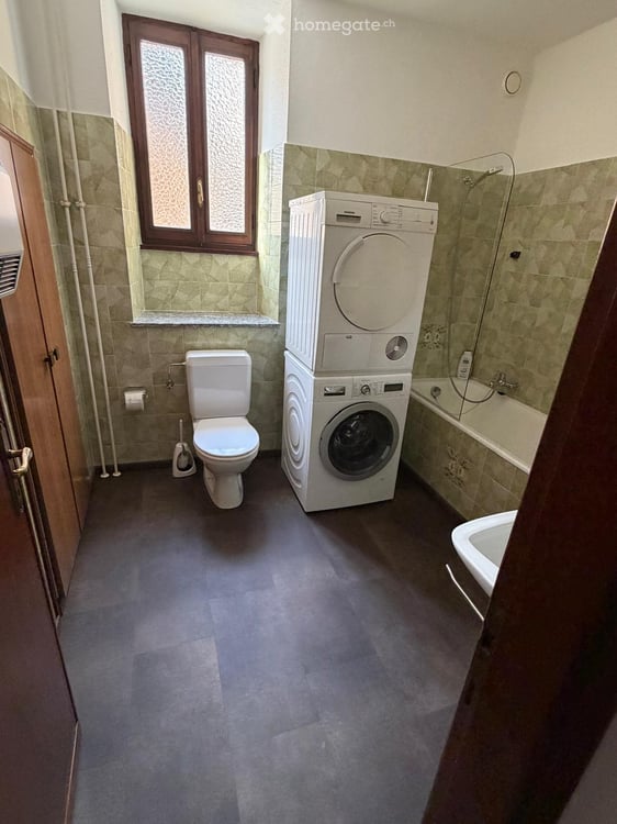 Appartamento di 4 locali con camino e balcone / loggia a Carabbia 14