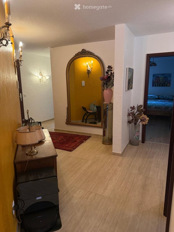 Mediterranes Wohnen am Lago Maggiore: möblierte 3.5-Zimmer-Wohnung mit Pool in Muralto 5