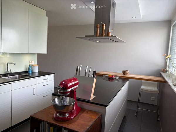 Modernes, lichtdurchflutetes 6.5-Zimmer-Reihenhaus in Obfelden an ruhiger Lage – Sofort verfügbar! 2