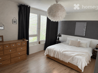 4.5-Zimmer-Wohnung | 110 m² | 60 m² Sonnenterrasse | 2 Bäder | nur 5 Parteien 12