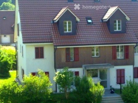 Helle 4.5-Zimmer-Maisonette-Wohnung mit Balkon in Glattfelden