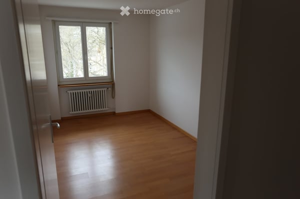 Schöne, sonnige 2-Zimmerwhg.  an der Unteren Schöntalstrasse 15 in Winterthur. 5