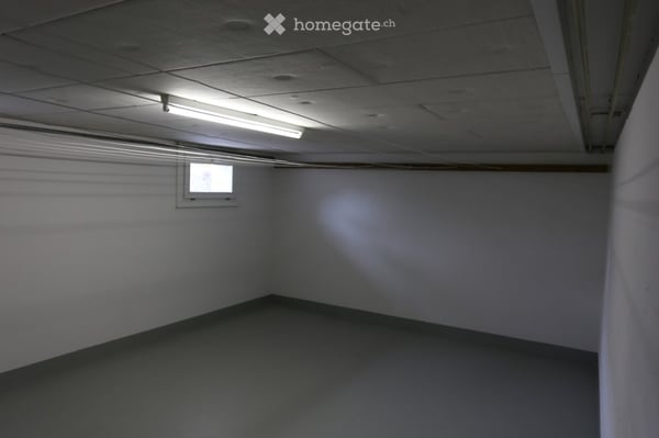 Schöne, sonnige 2-Zimmerwhg.  an der Unteren Schöntalstrasse 15 in Winterthur. 8