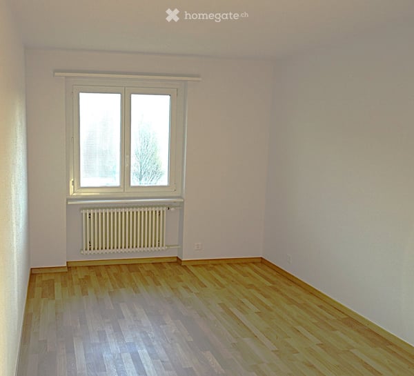 An zentrumsnaher Wohnlage überzeugt diese schöne Wohnung mit 4.5 Zimmer Wohnräumen. 7