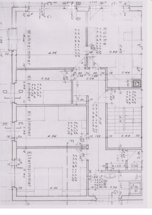 An zentrumsnaher Wohnlage überzeugt diese schöne Wohnung mit 4.5 Zimmer Wohnräumen. 12