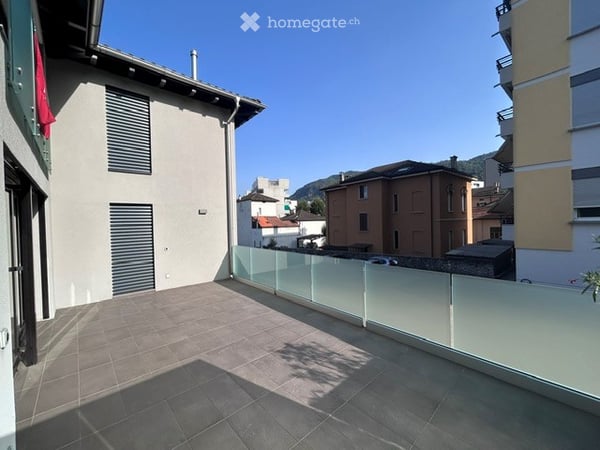 Ampio appartamento di 4.5 locali in vendita a Chiasso 7