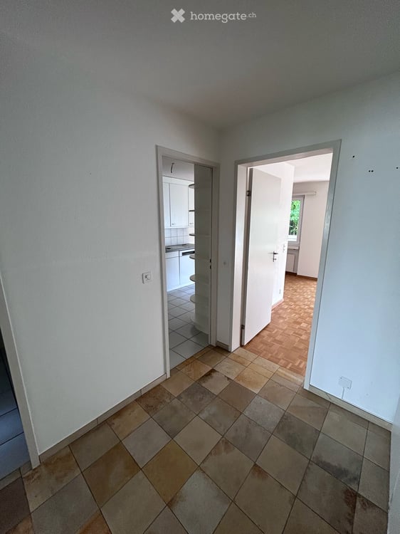 Helle 3.5-Zimmer-Wohnung mit Balkon in Binningen 4