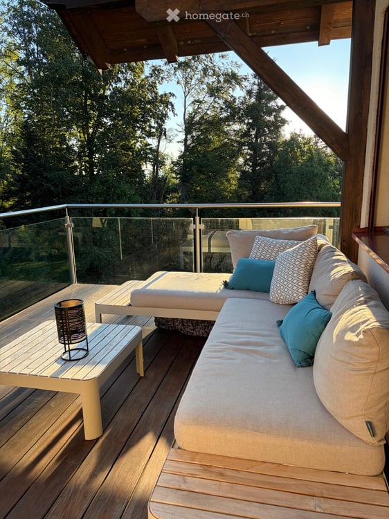 DEFH mit wunderschöner Aussicht und viel Privatsphäre in Wädenswil