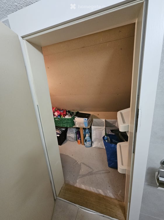 Tolle, speziell Dachwohnung im Herzen von Neftenbach! Ab 01.10.2026 11