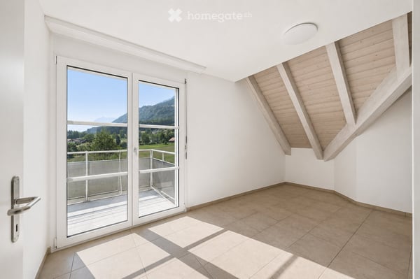 Charmante 5.5-Zimmer-Wohnung mit Bergblick und Balkon in Reichenburg 10