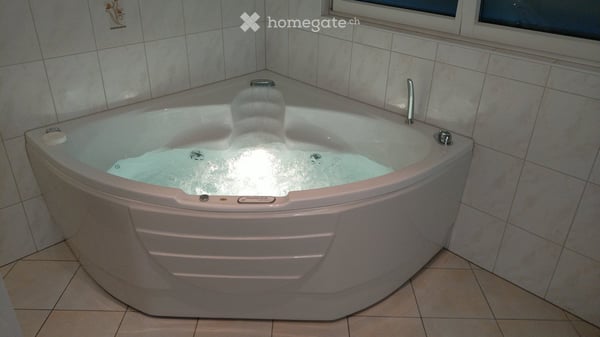 Lichtdurchflutete 5.5-Zimmer-Wohnung mit grossem Balkon und 2 Aussenabstellplätzen 14