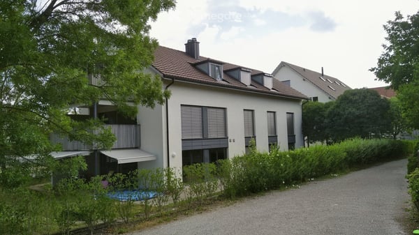 Lichtdurchflutete 5.5-Zimmer-Wohnung mit grossem Balkon und 2 Aussenabstellplätzen 2