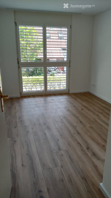 Lichtdurchflutete 5.5-Zimmer-Wohnung mit grossem Balkon und 2 Aussenabstellplätzen 16