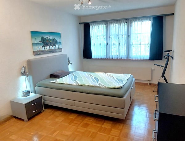 3 1/2-Zi.-Gartenwohnung (rückbaubar auf 4 1/2-Zi.) mit Doppelparkplatz im Unterstand 7