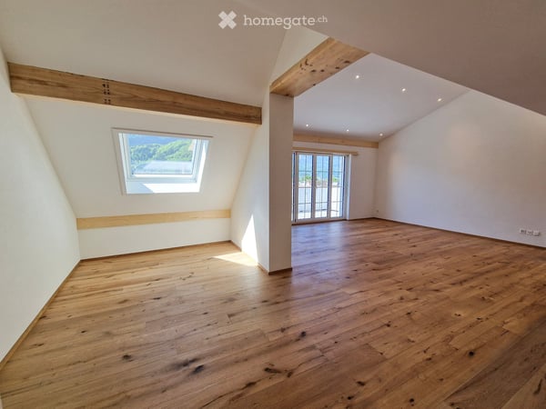 Einziehen und geniessen – komplett renovierte 3-Zimmer Dachwohnung (Maisonette) 6