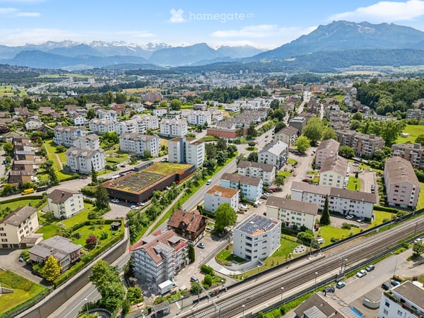 Moderne 3.5-Zimmer-Neubau-Wohnung direkt beim Bahnhof Kapf 12