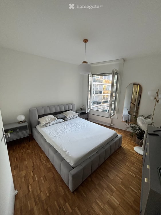 Appartement rénové de 4 pièces avec belle vue - Possibilité de le louer meublé - Parking disponible 4