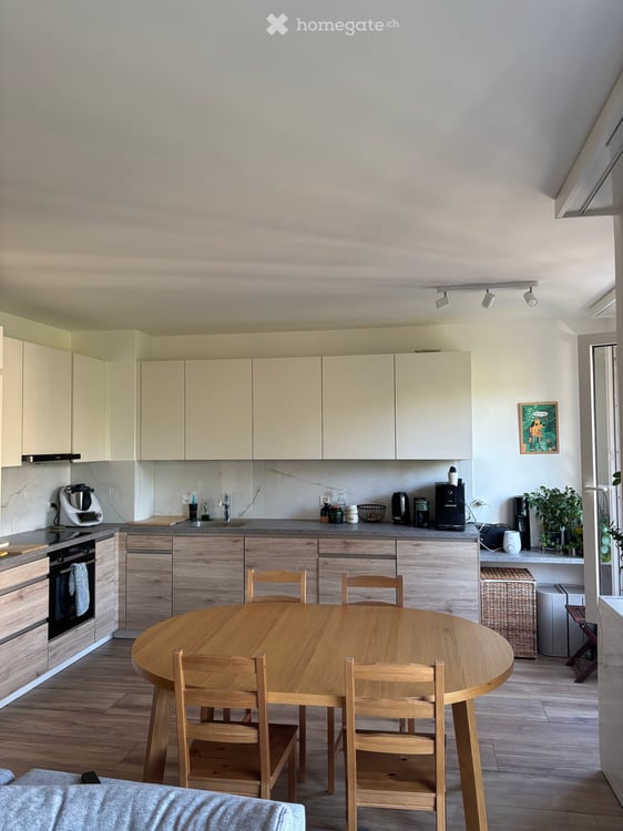 Appartement rénové de 4 pièces avec belle vue - Possibilité de le louer meublé - Parking disponible 6
