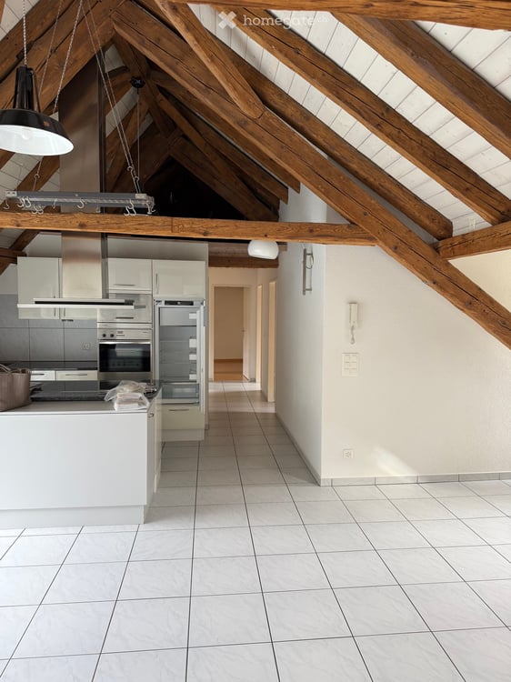 Charmante 5.5-Zimmer-Dachwohnung an der Bäderstrasse in Baden 6