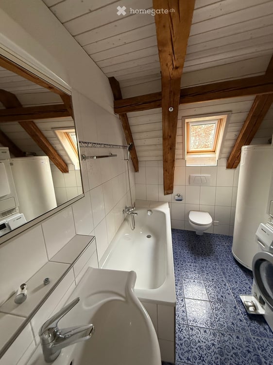 Charmante 5.5-Zimmer-Dachwohnung an der Bäderstrasse in Baden 4